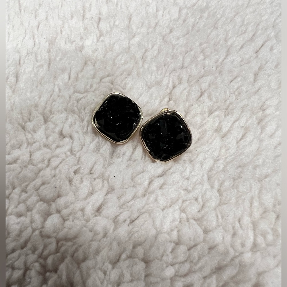 women’s earrings